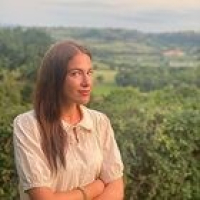 avatar of Bella Mackie