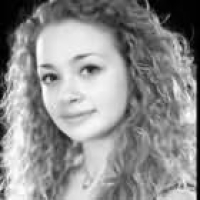 avatar of Carrie Hope Fletcher