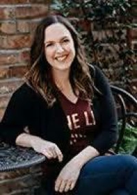 avatar of Claire Kingsley