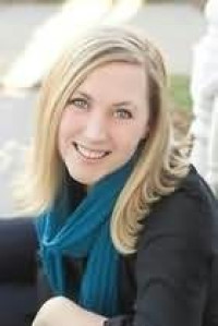 avatar of Rebecca Yarros