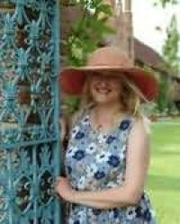 avatar of Victoria Connelly